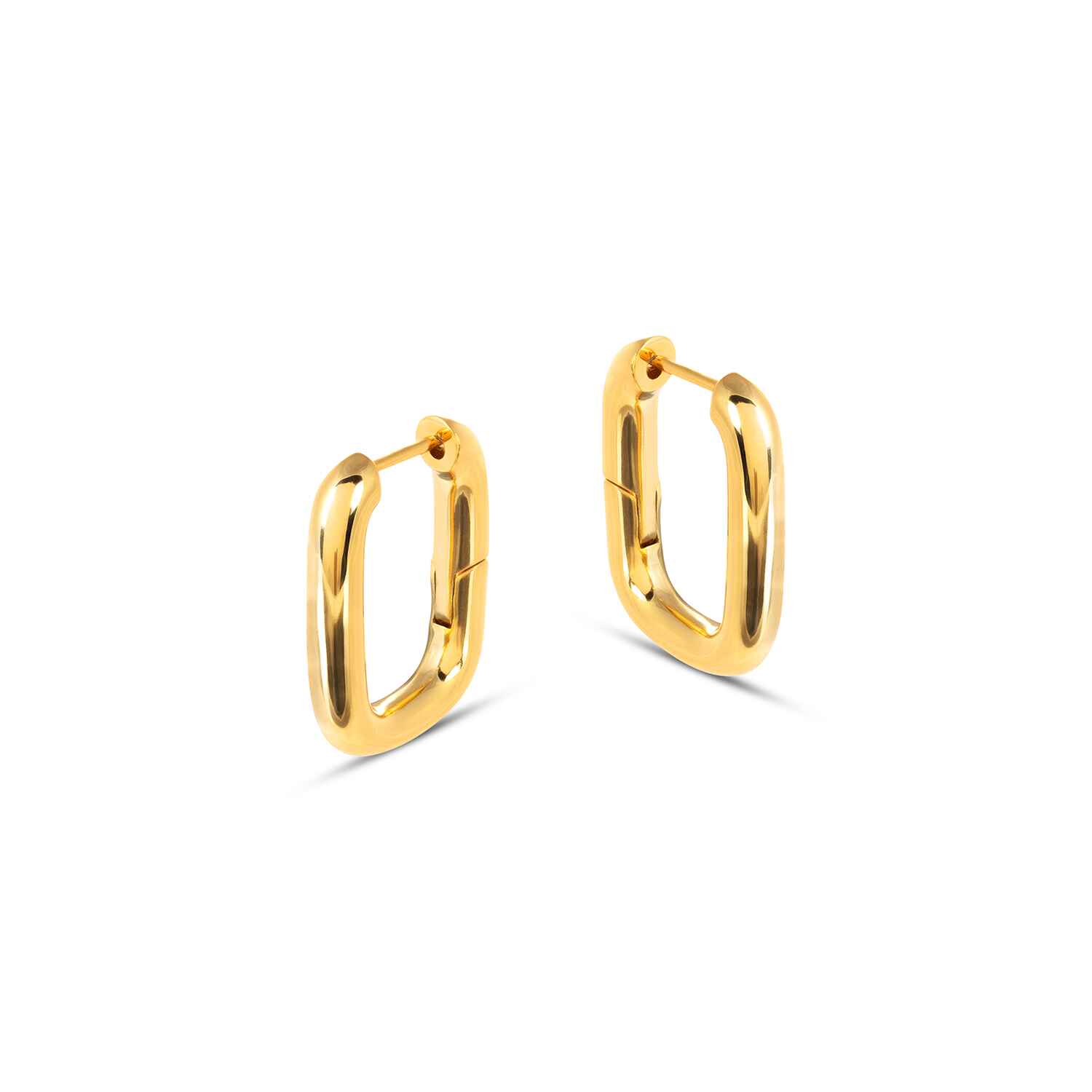 Handcrafted in recycled materials the Bella Chunky Rectangular Gold Earrings feature a chunky rectangular hoop. A styling staple, these minimal yet unmissable hoops are perfect for any occasion.