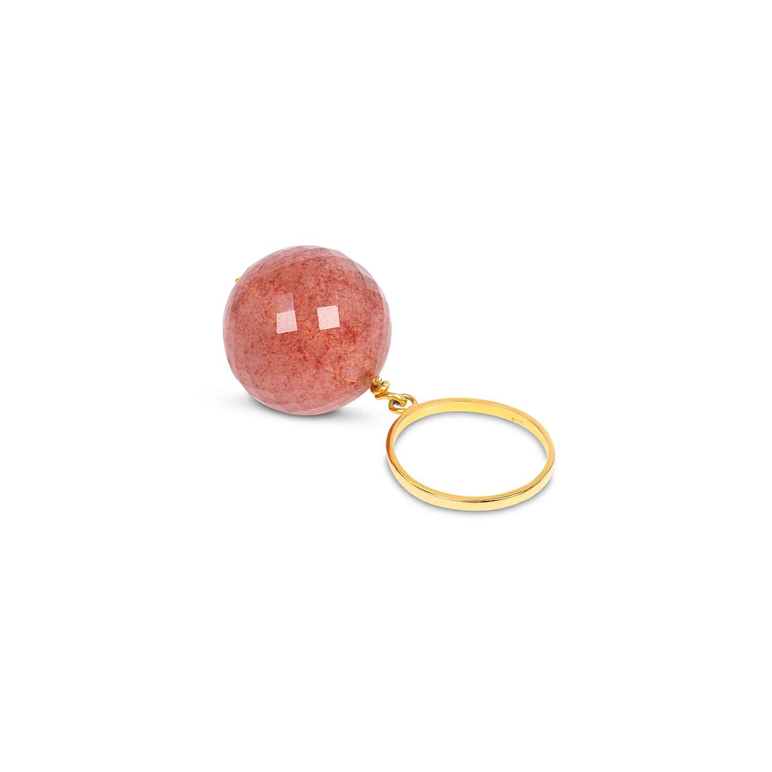 The Bubble Strawberry Quartz Ring features a stunning berry-colored crystal which shines deep with a vibrant red core. The recycled gemstone is attached to a size adjustable ring that allows the stone to move freely around your finger making this a unique ring.