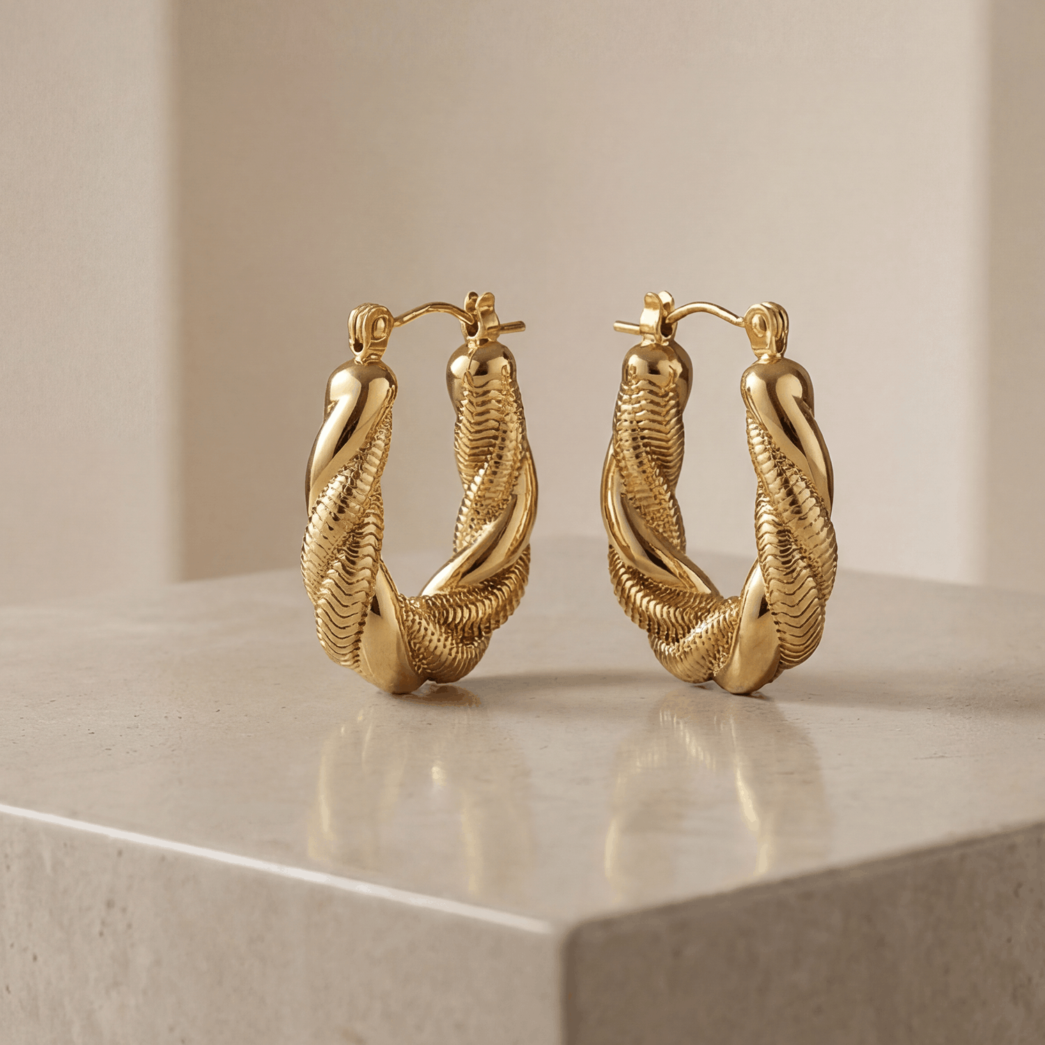 Lilly Thick Twisted Hoops Amadeus